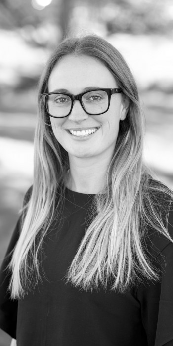 Alice Lindeman tight